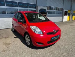 Rot Gebraucht 2011 Toyota Yaris Luna Limousine | € 4.490 (Fairer Preis)