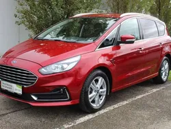 Rot Gebraucht 2023 Ford S-MAX Titanium Van / Kleinbus | € 35.990 (Etwas zu teuer)