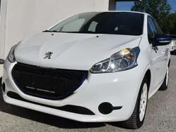 Weiß Gebraucht 2015 Peugeot 208 Kleinwagen | € 3.990 (Superpreis)