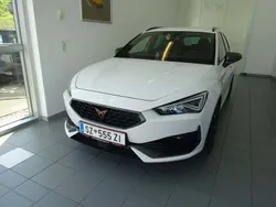 Weiss normal Gebraucht 2024 Cupra Leon Kombi | € 38.450 (Guter Preis)