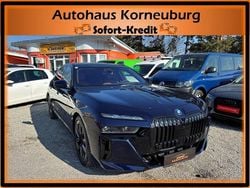 Blau Gebraucht 2022 BMW i7 M Sport Limousine | € 119.990