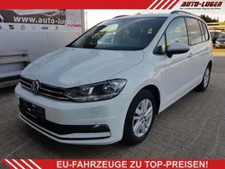 Pure white Gebraucht 2019 VW Touran Comfortline Van / Kleinbus | € 15.500 (Superpreis)