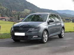 Grau Gebraucht 2016 Skoda Fabia Style Limousine | € 12.000 (Fairer Preis)