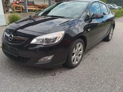Schwarz Gebraucht 2013 Opel Astra Limousine | € 5.200 (Guter Preis)
