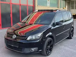 Schwarz Gebraucht 2011 VW Touran Van / Kleinbus | € 11.000 (Etwas zu teuer)