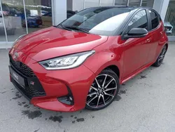 Rot Gebraucht 2024 Toyota Yaris Hybrid Sport Limousine | € 25.990 (Superpreis)