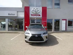 Grau Gebraucht 2019 Lexus NX300h SUV | € 31.990