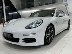 Weiß Gebraucht 2014 Porsche Panamera Limousine | € 33.480