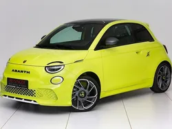 Grün Neu 2024 Abarth 500e Kleinwagen | € 32.900 (Etwas zu teuer)