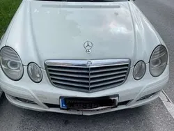 Gebraucht 2008 Mercedes E200 Classic Limousine | € 3.700 (Fairer Preis)