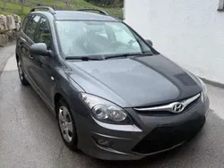 Silber Gebraucht 2010 Hyundai i30 Comfort Kombi | € 3.000 (Superpreis)