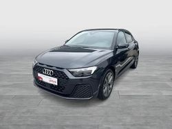 Hellgrau metallic Neu 2025 Audi A1 Sportback S-Line Kleinwagen | € 27.920 (Guter Preis)