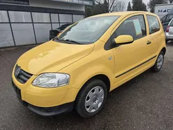 Gelb Gebraucht 2006 VW Fox Kleinwagen | € 2.500 (Etwas zu teuer)