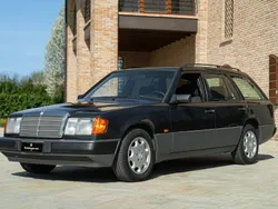 Grau Gebraucht 1993 Mercedes 200 Kombi | € 24.000