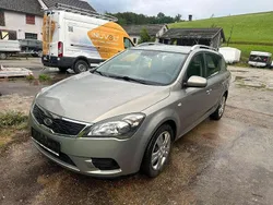 Grau Gebraucht 2011 Kia Ceed Active Limousine | € 3.490 (Superpreis)