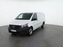 Arktikweiß Gebraucht 2021 Mercedes Vito Van / Kleinbus | € 23.990 (Guter Preis)