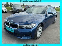 Blau Gebraucht 2022 BMW 320e Kombi | € 23.990 (Guter Preis)