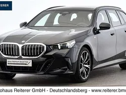 Schwarz Gebraucht 2024 BMW 520 Comfort Edition Kombi | € 64.990 (Fairer Preis)