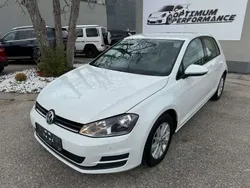 Weiß Gebraucht 2013 VW Golf VII Comfortline Kleinwagen | € 9.990 (Fairer Preis)