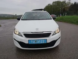 Weiß Gebraucht 2015 Peugeot 308 Access Limousine | € 3.990 (Superpreis)