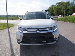 Weiß Gebraucht 2017 Mitsubishi Outlander SUV | € 16.590 (Fairer Preis)