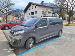 Grau Gebraucht 2019 Peugeot Traveller Active Van / Kleinbus | € 27.990 (Guter Preis)