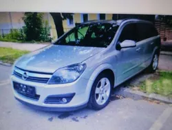 Gold Gebraucht 2006 Opel Astra Sport Kombi | € 2.500