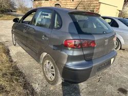 Grau Gebraucht 2004 Seat Ibiza Stella Limousine | € 850