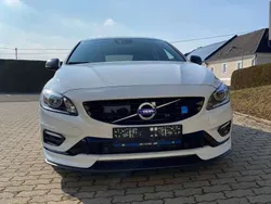 Weiß Gebraucht 2018 Volvo V60 Kombi | € 33.000