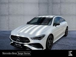 Weiß Gebraucht 2025 Mercedes CLA200 Shooting Brake AMG line Kombi | € 42.900 (Teuer)