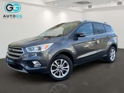 Grau Gebraucht 2017 Ford Kuga Titanium SUV | € 12.090 (Fairer Preis)