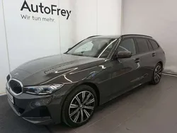 Grau Gebraucht 2023 BMW 330 Efficient Dynamics Kombi | € 44.850 (Superpreis)
