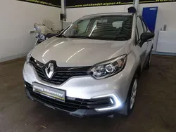 Grau Gebraucht 2019 Renault Captur Life SUV | € 13.700 (Teuer)
