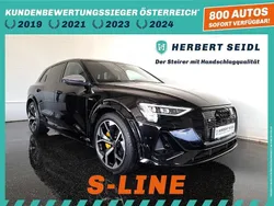 Schwarz Gebraucht 2022 Audi e-tron S-Line SUV | € 52.480 (Guter Preis)