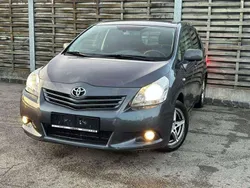 Braun Gebraucht 2010 Toyota Verso Van / Kleinbus | € 3.200 (Fairer Preis)