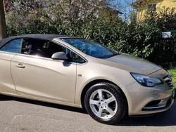 Beige Gebraucht 2014 Opel Cascada Edition Cabrio | € 9.990