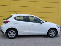 Weiß Gebraucht 2018 Mazda 2 Emotion Limousine | € 9.500 (Fairer Preis)