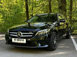 Schwarz Gebraucht 2018 Mercedes C180 Kombi | € 15.900