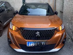 Orange Gebraucht 2021 Peugeot 2008 S SUV | € 19.500 (Etwas zu teuer)