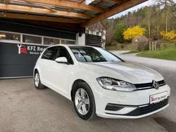 Weiß Gebraucht 2020 VW Golf VII Comfortline Kleinwagen | € 14.999 (Fairer Preis)