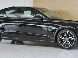 Schwarz Gebraucht 2020 Volvo S60 R-Design Limousine | € 28.000 (Fairer Preis)