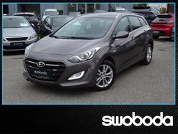 Braun Gebraucht 2015 Hyundai i30 Comfort Limousine | € 10.990 (Etwas zu teuer)