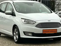 Weiß Gebraucht 2016 Ford C-MAX Titanium Van / Kleinbus | € 14.900 (Etwas zu teuer)