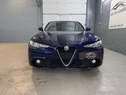 Blau Gebraucht 2017 Alfa Romeo Giulia Limousine | € 21.900 (Fairer Preis)