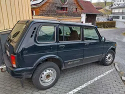 Grün Gebraucht 2019 Lada niva SUV | € 7.500