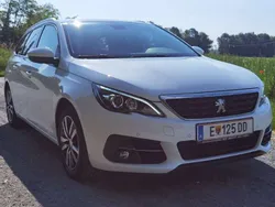 Weiß Gebraucht 2019 Peugeot 308 Style Kombi | € 12.500 (Superpreis)