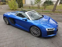 Blau Gebraucht 2017 Audi R8 Spyder Cabrio | € 99.990