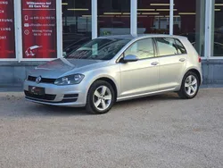 Grau Gebraucht 2015 VW Golf VII Comfortline Kleinwagen | € 11.900 (Fairer Preis)