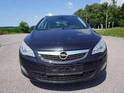 Schwarz Gebraucht 2012 Opel Astra Sport Kombi | € 2.890 (Guter Preis)