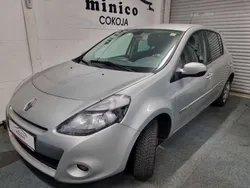 Grau Gebraucht 2012 Renault Clio IV Dynamique Limousine | € 4.990 (Guter Preis)
